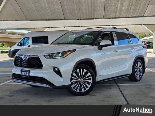 2021 Toyota Highlander Hybrid Platinum