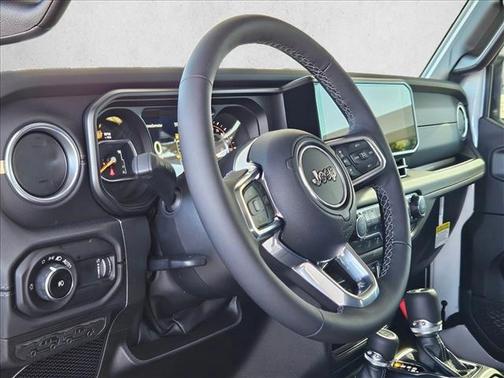 2026 Jeep Wrangler 4-Door Sahara 4x4