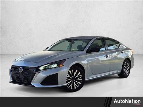 Brilliant Silver Metallic 2024 Nissan Altima 2.5 SV