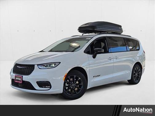 2025 Chrysler Pacifica L