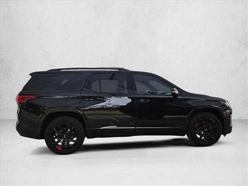 Mosaic Black Metallic 2023 Chevrolet Traverse Premier