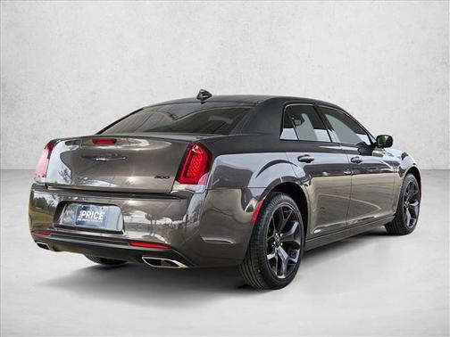 2023 Chrysler 300 Touring