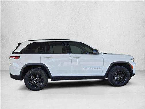 Bright White Clearcoat 2024 Jeep Grand Cherokee Altitude