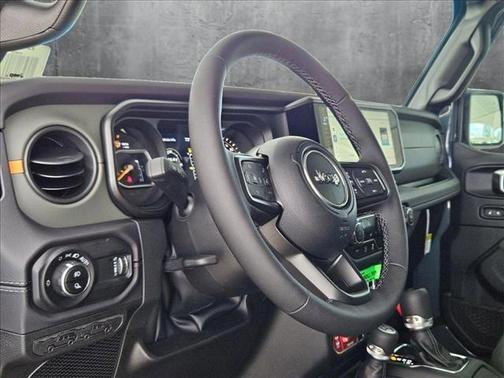 2025 Jeep Gladiator Mojave X