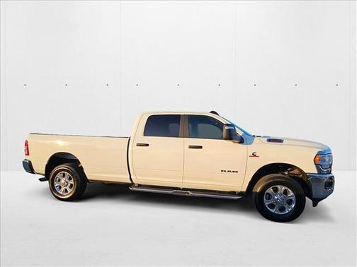 Bright White Clearcoat 2024 RAM 3500 Big Horn Crew Cab 4x4 8' Box