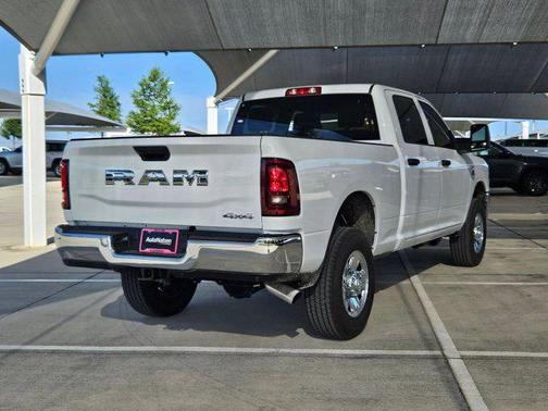 2025 RAM 2500 Tradesman Crew Cab 4x4 6'4' Box