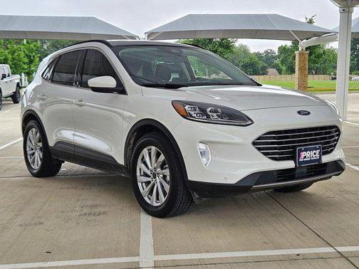 2022 Ford Escape Titanium