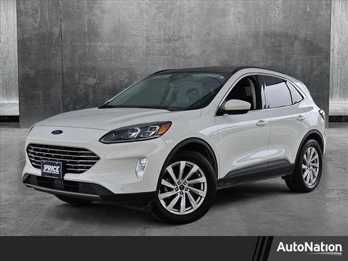 2022 Ford Escape Titanium