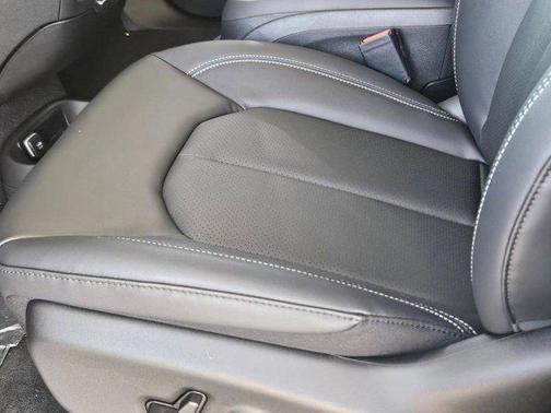 Red Hot Pearlcoat 2026 Chrysler Pacifica L