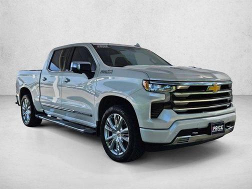 Iridescent Pearl Tricoat 2024 Chevrolet Silverado 1500 High Country