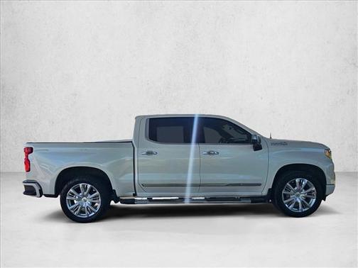 Iridescent Pearl Tricoat 2024 Chevrolet Silverado 1500 High Country