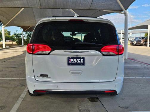 2020 Chrysler Pacifica Touring L