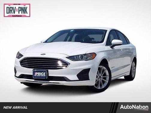 Photo 1 of 2 of 2019 Ford Fusion Hybrid SE