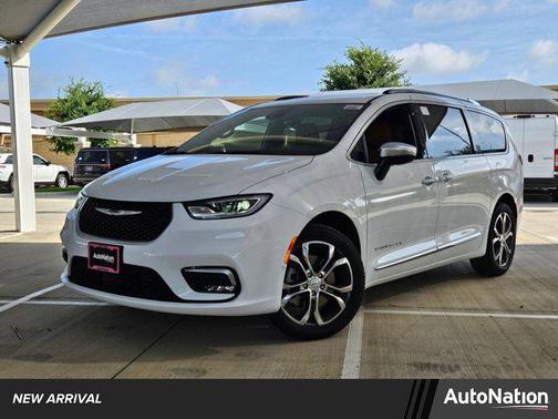 2025 Chrysler Pacifica L