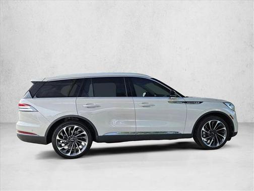 Ceramic Pearl Metallic Tri-Coat 2024 Lincoln Aviator Reserve AWD