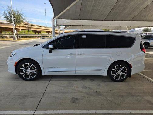 2026 Chrysler Pacifica L