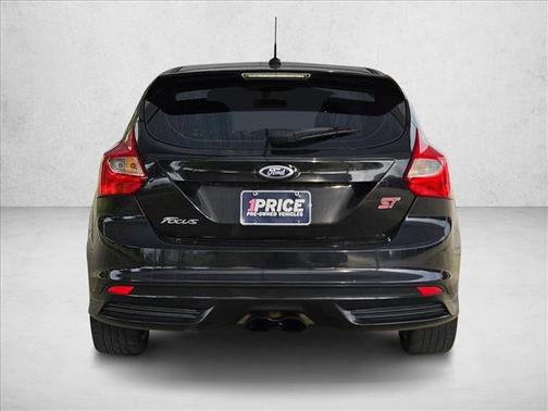 Tuxedo Black Metallic 2014 Ford Focus ST