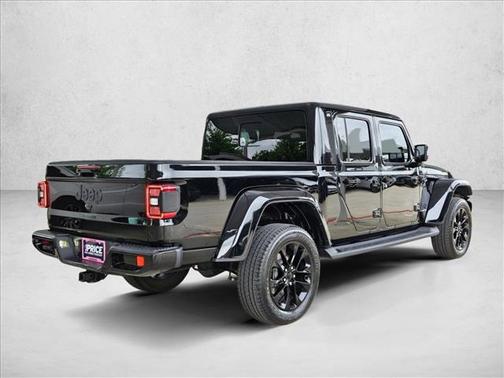Black Clearcoat 2023 Jeep Gladiator High Altitude 4x4