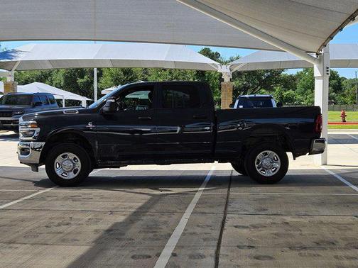 2025 RAM 2500 Tradesman Crew Cab 4x4 6'4' Box