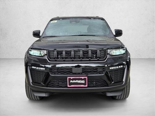 diamond black crystal pearlcoat 2026 Jeep Grand Cherokee Limited