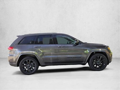 Granite Crystal Metallic Clearcoat 2020 Jeep Grand Cherokee Altitude