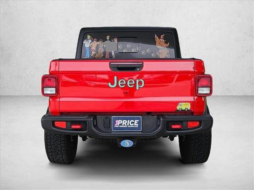 Firecracker Red Clearcoat 2022 Jeep Gladiator Rubicon