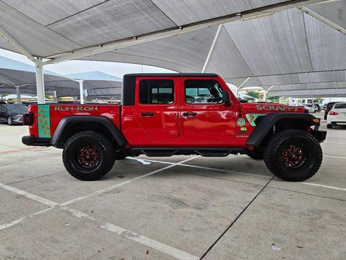 Firecracker Red Clearcoat 2022 Jeep Gladiator Rubicon