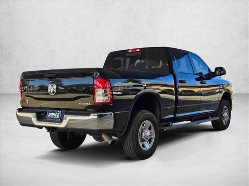 2020 RAM 2500 Tradesman Crew Cab 4X4 6'4' Box