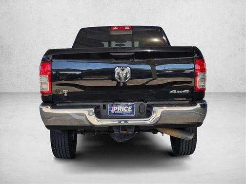 2020 RAM 2500 Tradesman Crew Cab 4X4 6'4' Box