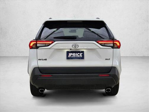 Ice Cap 2024 Toyota RAV4 XLE