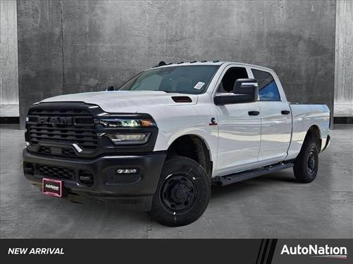 2025 RAM 2500 Tradesman Crew Cab 4x4 6'4' Box