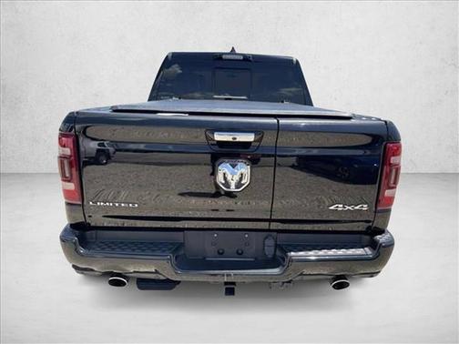 Diamond Black Crystal Pearlcoat 2021 RAM 1500 Limited