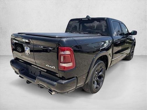 Diamond Black Crystal Pearlcoat 2021 RAM 1500 Limited