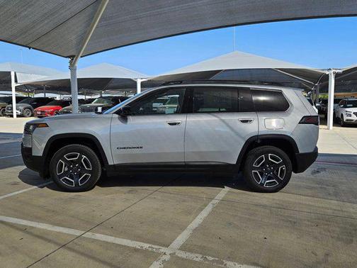 Silver Zynith Clearcoat 2026 Jeep Cherokee Limited