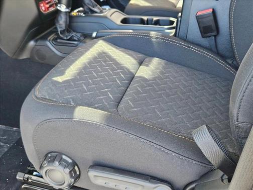 Bright White Clearcoat 2026 Jeep Gladiator Mojave 4x4