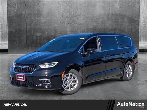 2025 Chrysler Pacifica L