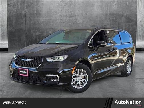 2025 Chrysler Pacifica L