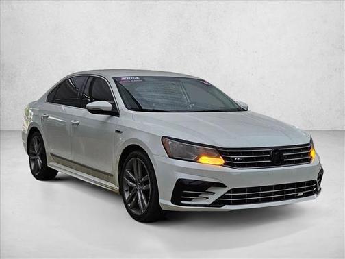 2017 Volkswagen Passat 1.8T R-Line w/Comfort