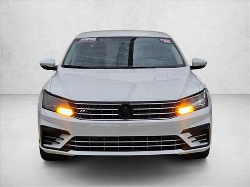 2017 Volkswagen Passat 1.8T R-Line w/Comfort