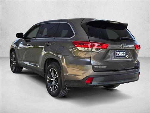 2019 Toyota Highlander LE I4