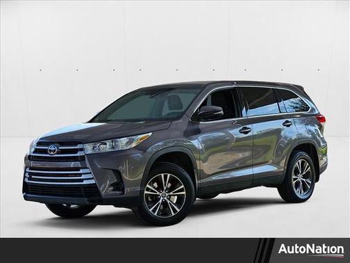 2019 Toyota Highlander LE I4