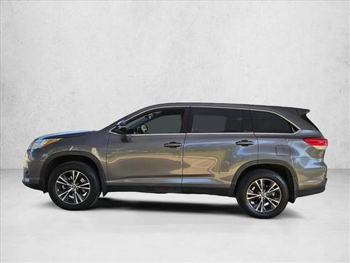2019 Toyota Highlander LE I4
