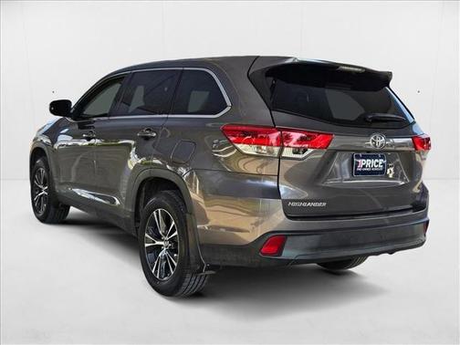 2019 Toyota Highlander LE I4