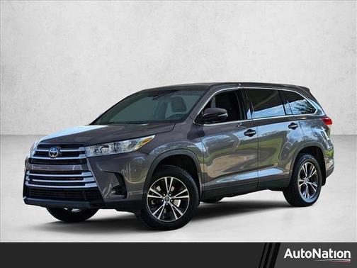 2019 Toyota Highlander LE I4