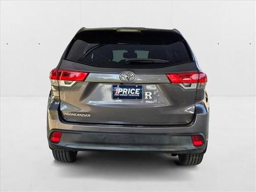 2019 Toyota Highlander LE I4