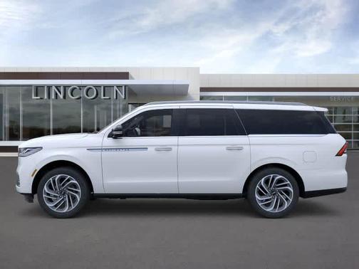 Pristine White Metallic Tri-Coat 2025 Lincoln Navigator Reserve