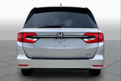 Lunar Silver Metallic 2023 Honda Odyssey Touring