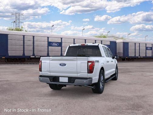 Star White Metallic Tri-Coat 2026 Ford F-150 Lariat