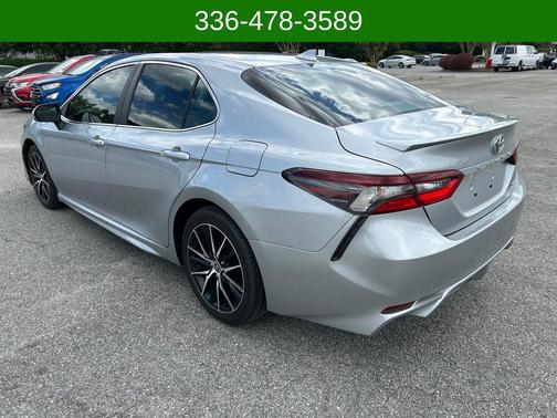 Celestial Silver Metallic 2021 Toyota Camry SE