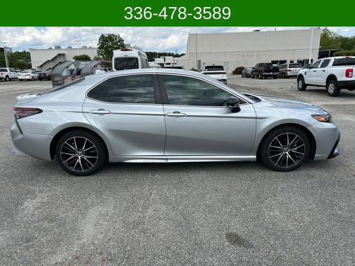 Celestial Silver Metallic 2021 Toyota Camry SE